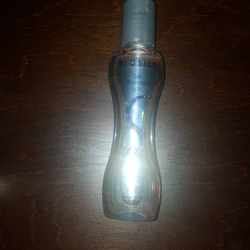 Biosilk Silk Therapy Lite hair styling product